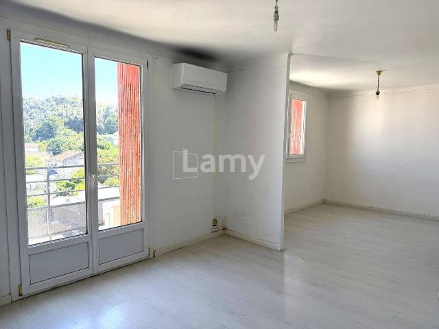 Appartement location à Les Plaines Sud, Saint-Chamas