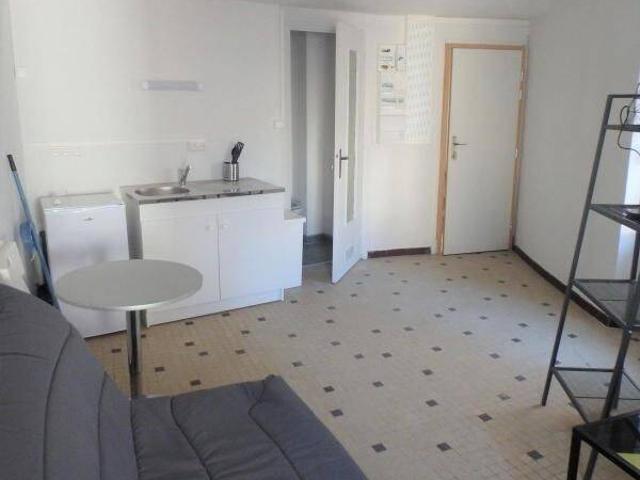 Studio location à La Roque-Sainte-Marguerite, Aveyron