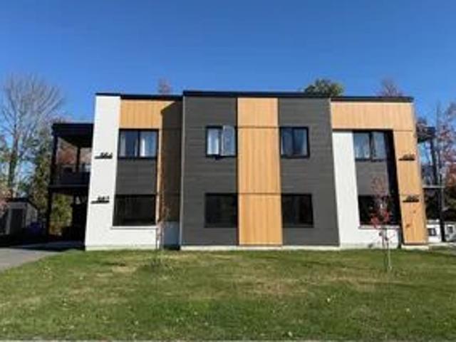 Apartment for rent in Jacques-cartier, Quebec