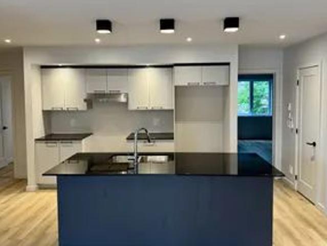 Apartment for rent in Jacques-cartier, Quebec