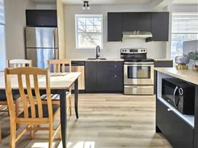Apartment for rent in La Vallée-du-richelieu, Quebec