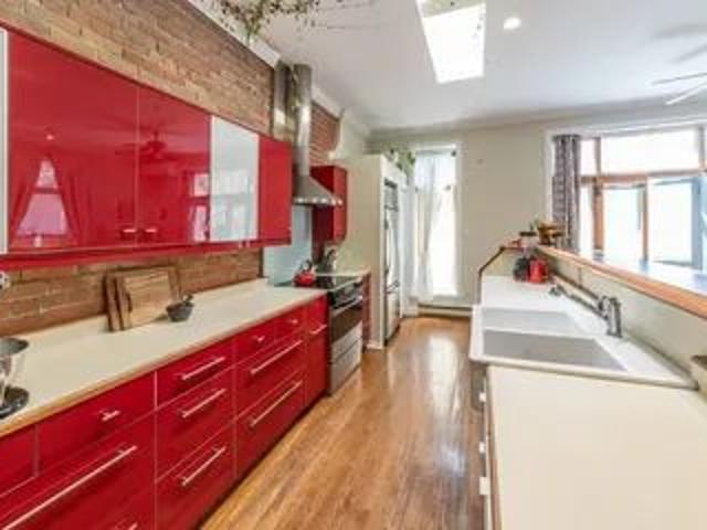 Apartment for rent in Mont-royal, Quebec