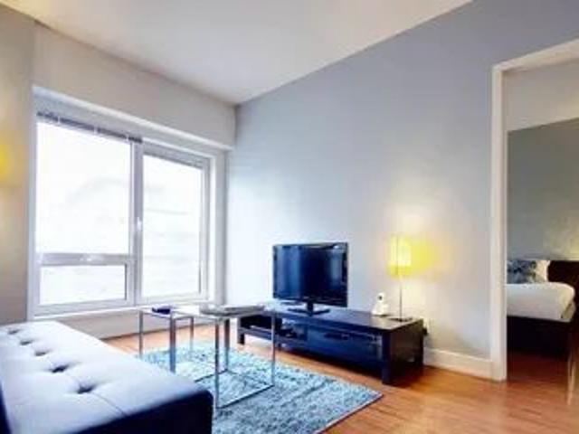 Apartment for rent in Quartier international, Montréal