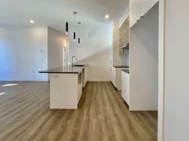 Apartment for rent in Jacques-cartier, Quebec