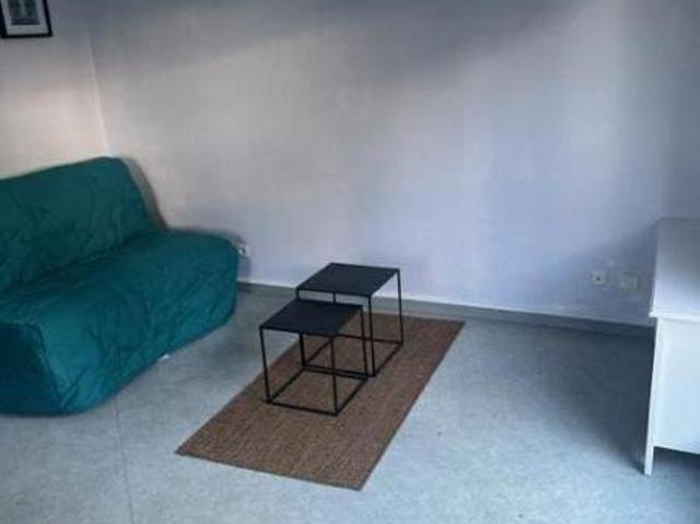 Studio location à Faubourg d'Esquerchin, Douai