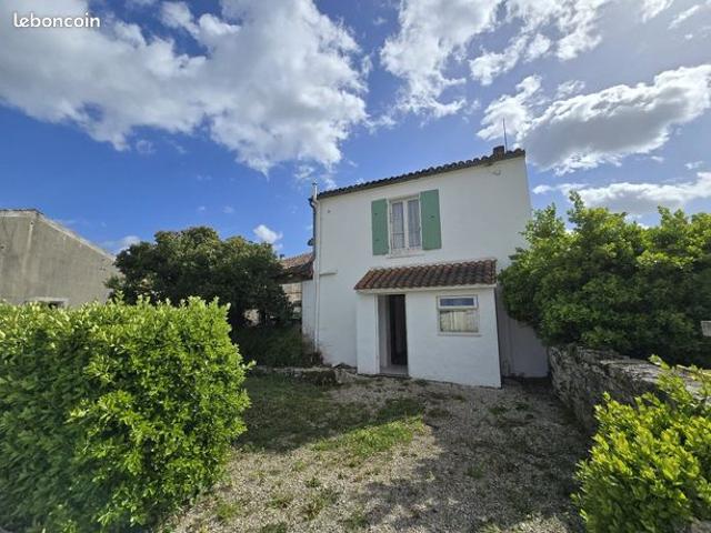 Maison vente à Saint-Jean-d'Angély, Coivert