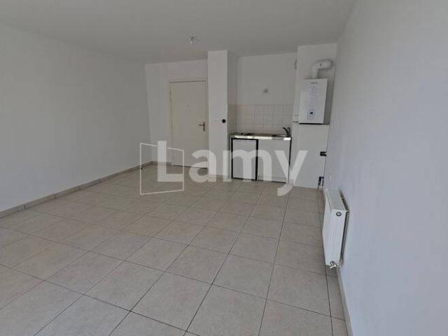 Studio location à Les Bughes, Clermont-Ferrand