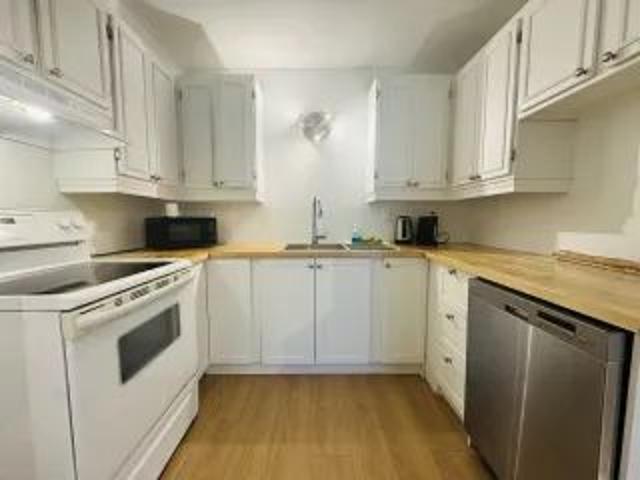 Apartment for rent in Saint-Mathieu, Québec