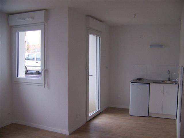 Studio location à Dakar, Auray