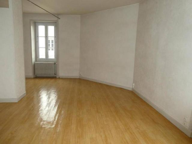 Studio location à Centre Ville - La Fayette - Eblé, Angers