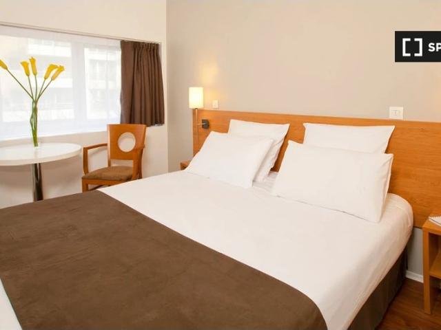 Appartement location à France métropolitaine, Courbevoie