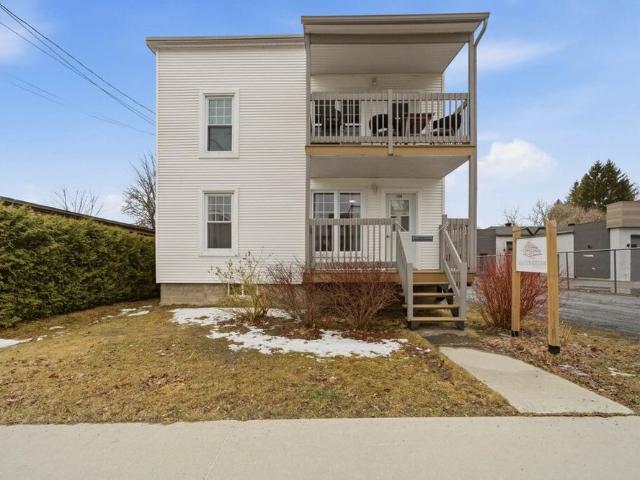 Apartment for rent in Magog, Estrie