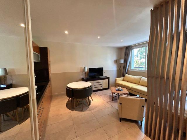 Studio location à Hautes Vallergues, Cannes