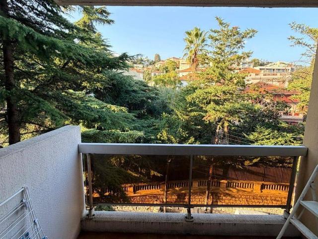 Studio location à Quartier Jean-Médecin, Nice