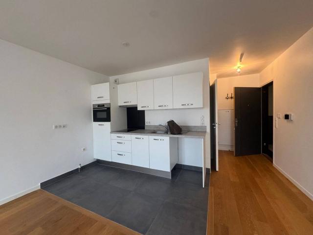 Studio location à Paris 14e Arrondissement, Paris