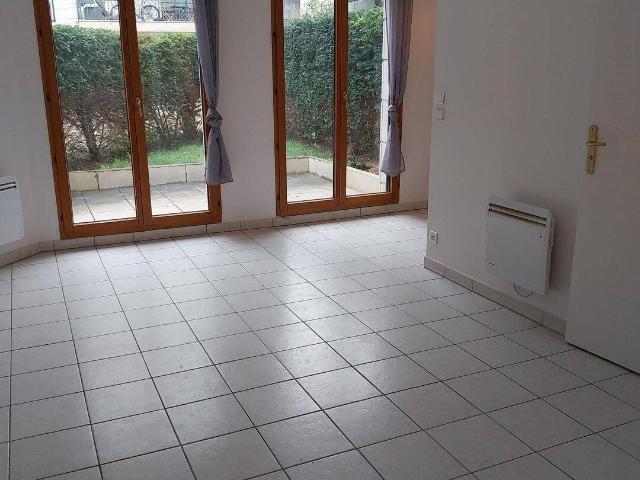 Studio location à Enghien-les-Bains, Val-d'Oise