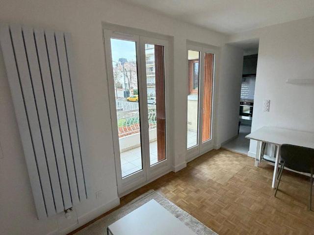 Studio location à Le Parc Saint-Maur, Saint-Maur-des-Fossés