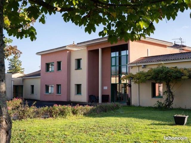Appartement vente à Confolens, Nouvelle-Aquitaine