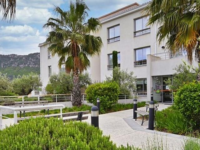 Appartement vente à Arrondissement de Toulon, Le Revest-les-eaux