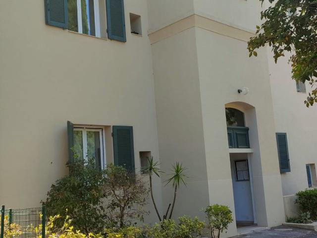 Appartement vente à Arrondissement de Toulon, Hyères
