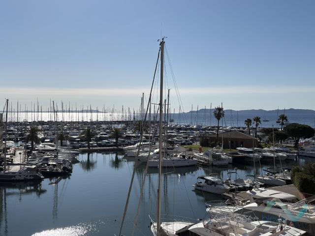 Appartement vente à Arrondissement de Toulon, Hyères