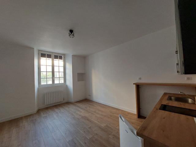 Appartement location à Saint-Pierre, Saintes
