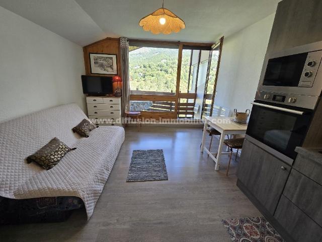 Appartement vente à Enchastrayes, Alpes-de-Haute-Provence