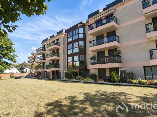 Appartement vente à Cité Jean Moulin, Saint-Gratien