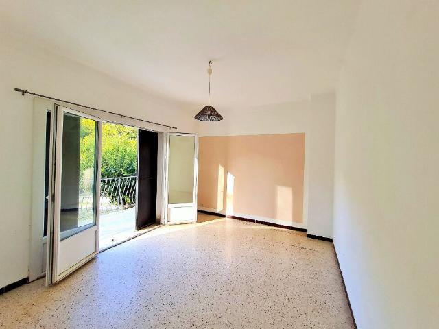 Appartement location à Arrondissement de Toulon, Signes