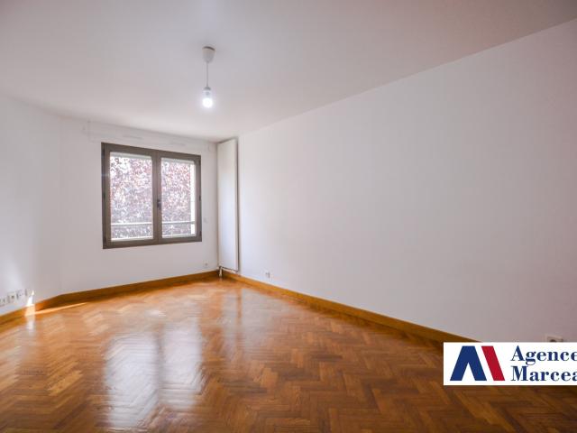 Appartement vente à Quartier Cœur de Ville, Courbevoie