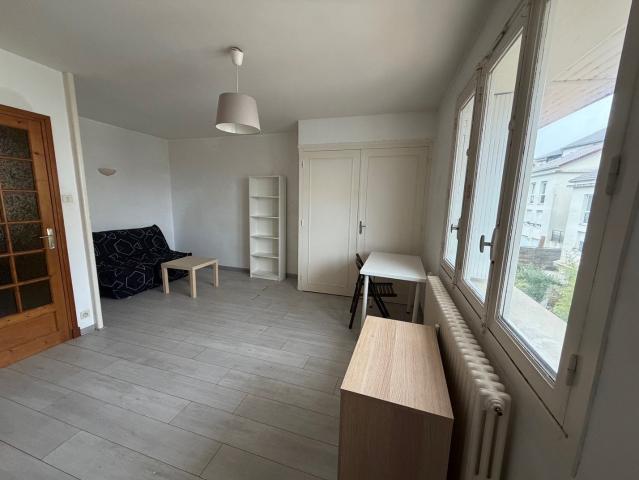 Appartement vente à La Tour-du-Pin, La Verpillière