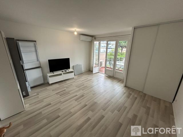 Appartement location à Arrondissement de Draguignan, Saint-raphaël