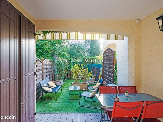 Appartement vente à Arrondissement de Draguignan, Saint-raphaël