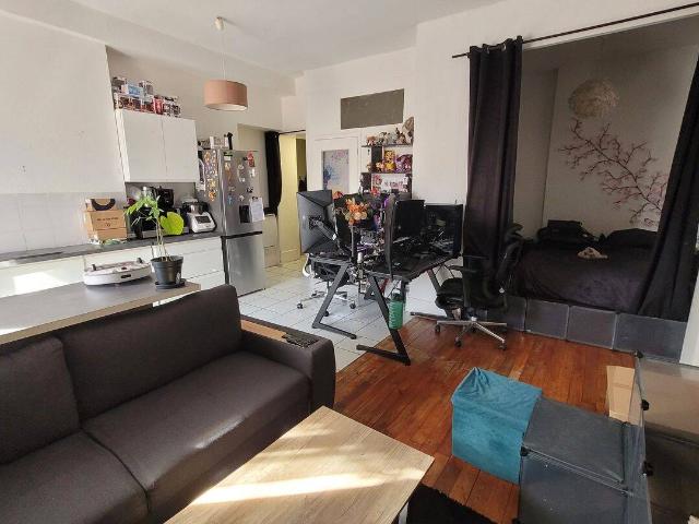 Studio location à Gratte-Ciel, Villeurbanne