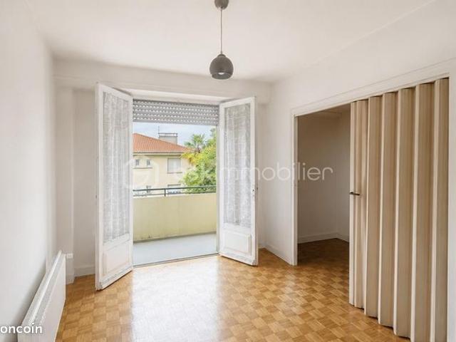 Appartement vente à Pau, Billère