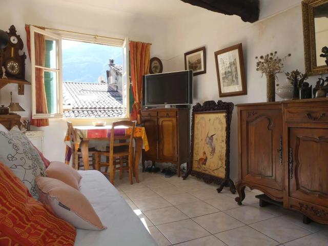 Appartement vente à Saint-Roch Quartier Gare, Puget-Théniers