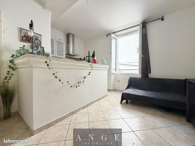 Appartement vente à Arrondissement de Toulon, Solliès-toucas