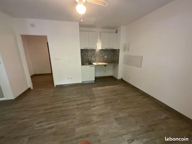 Appartement vente à Arrondissement de Toulon, Hyères