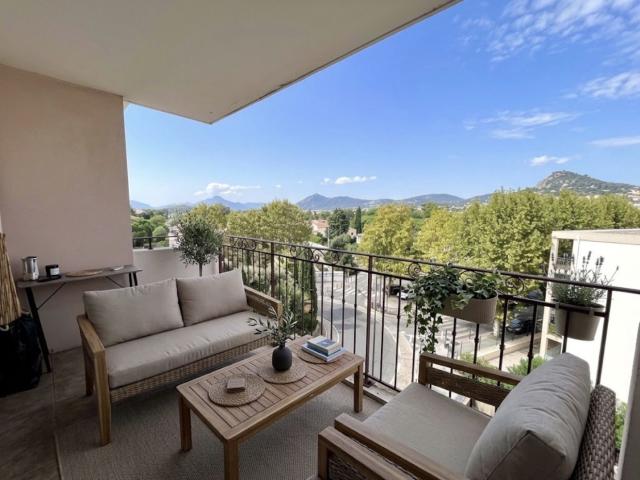 Appartement vente à ZAC de la Crestade, Hyères