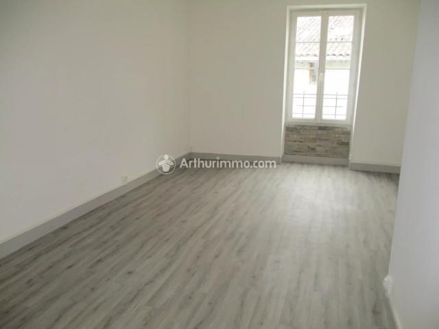 Appartement location à Saint-Jean-d'Angély, Saint-jean-d'angély
