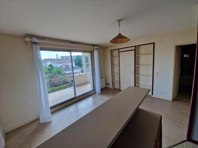 Appartement location à Riom, Pessat-villeneuve