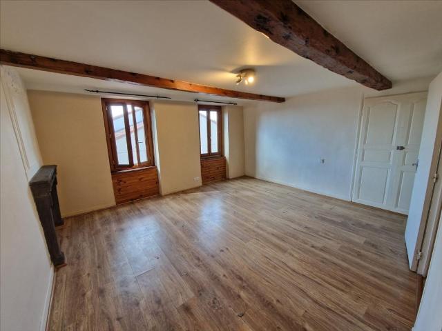 Appartement location à Riom, Pessat-villeneuve