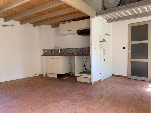 Appartement location à Aix-en-Provence, Lambesc