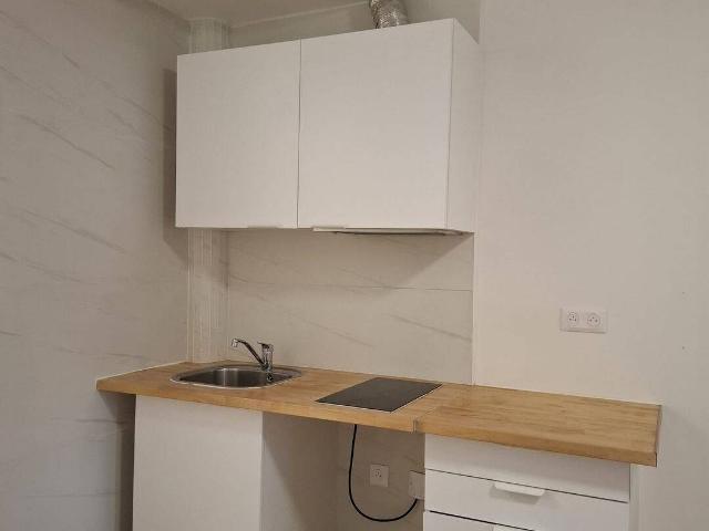 Studio location à Paris 18e Arrondissement, Paris