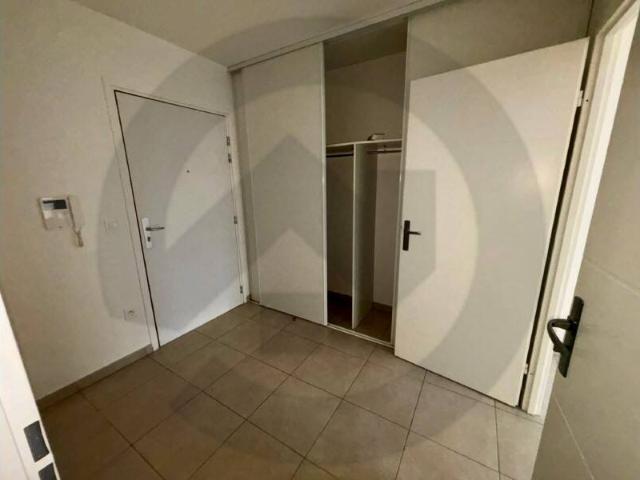 Studio location à Centre, Colombes