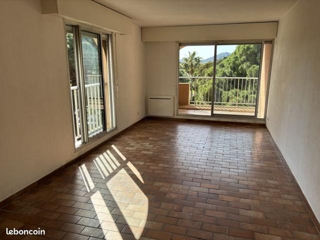 Appartement vente à Arrondissement de Toulon, Hyères