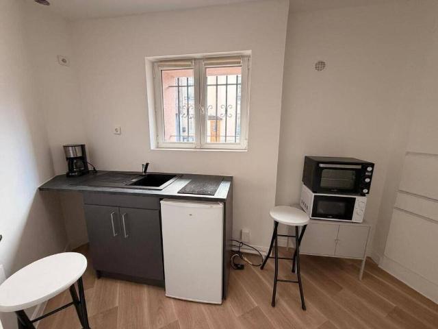 Studio location à Domaine de Louvois, Chaville