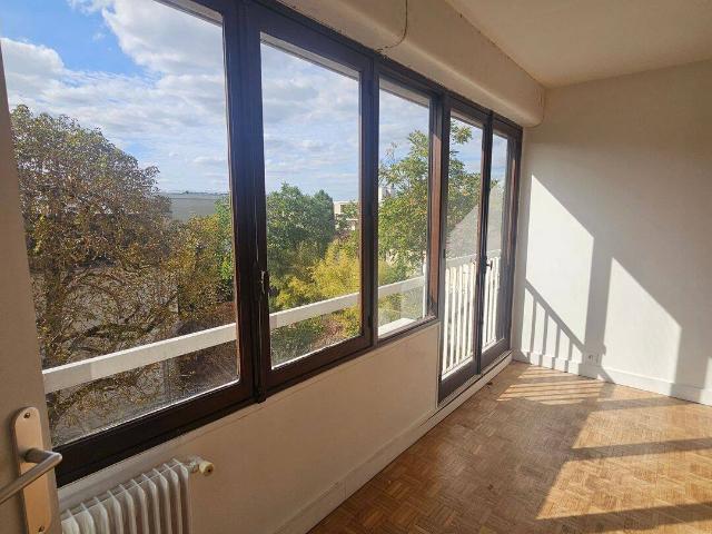 Studio location à La Varenne Saint-Hilaire, Saint-Maur-des-Fossés