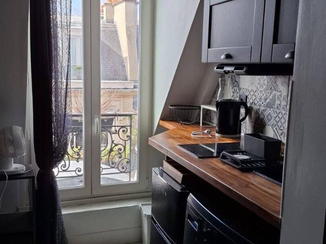 Studio location à Paris 16e Arrondissement, Paris