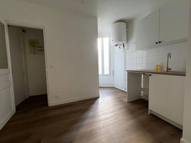 Studio location à Quartier République, Suresnes
